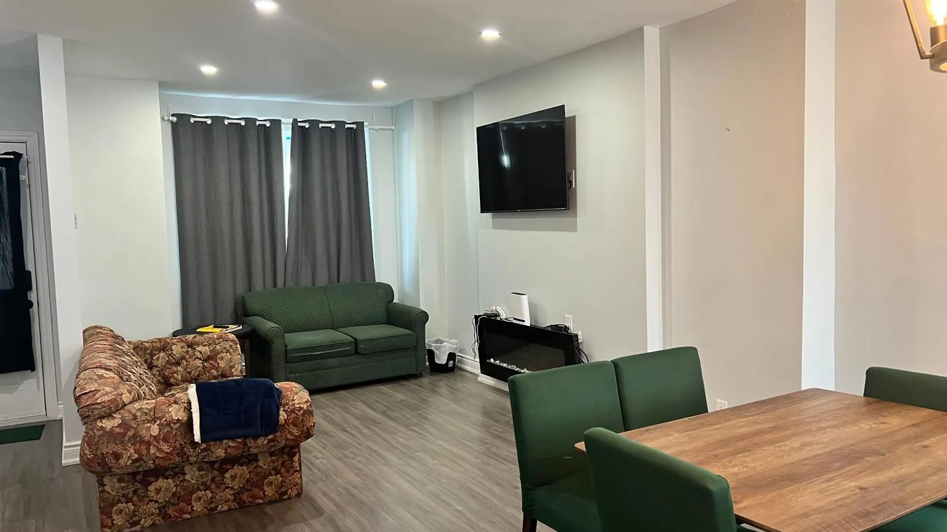 Flowealth Property Villa Toronto Canada
